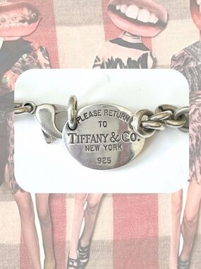 Tiffany & Co. Classic Silver Chain Oval Necklace